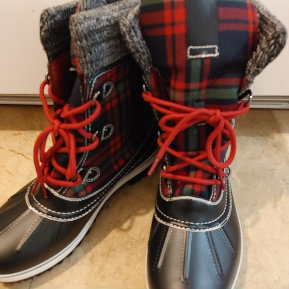 Forever Link plaid boots, size 7 - Picture 2 of 6